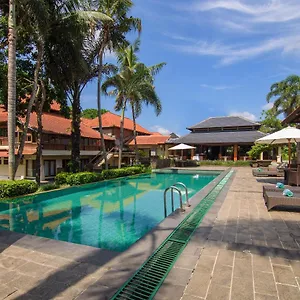 Hotell Champlung Sari And Spa